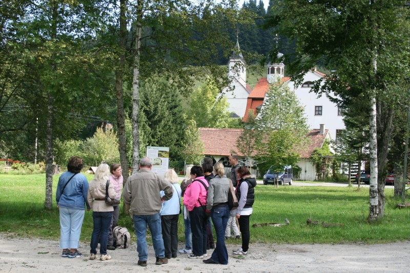 https://www.haustanne.de/wp-content/uploads/2017/03/dorffuehrung_01.jpg