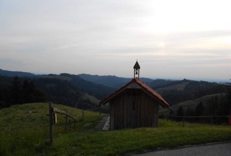 https://www.haustanne.de/wp-content/uploads/2017/03/wanderungen_slide_10_abendstimmung.jpg